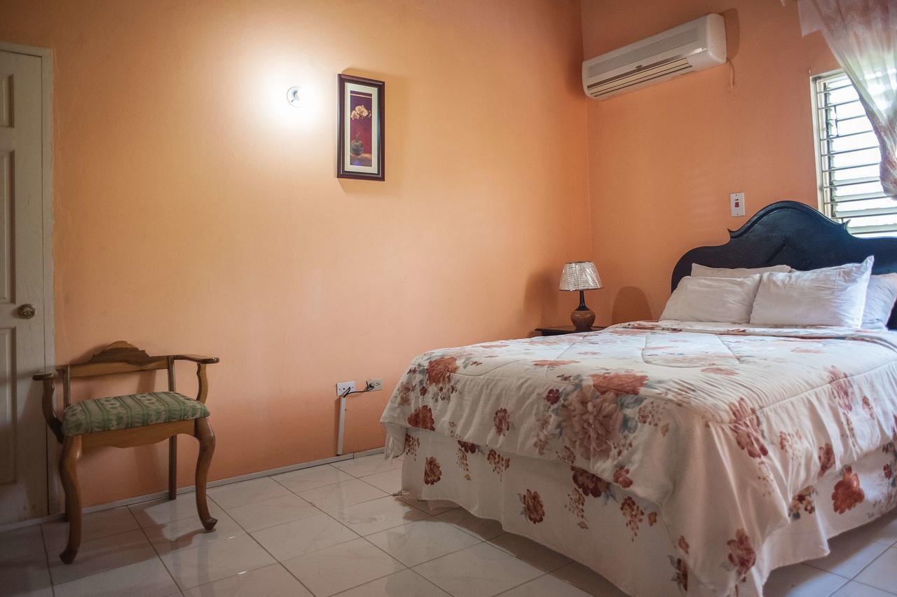 Diamond Villa Guest House Montego Bay Zewnętrze zdjęcie